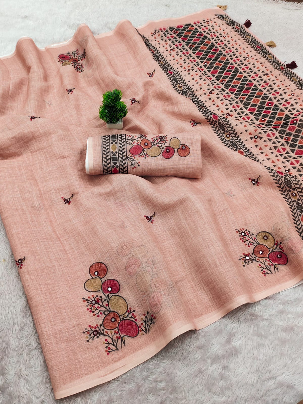 Premium Cotton Linen Saree with Geometric Pallu & Floral Bootis